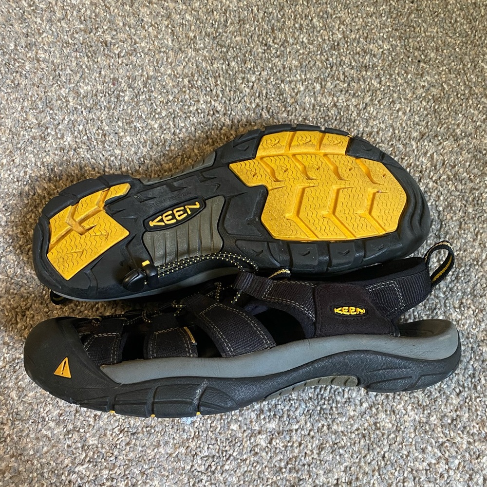 Men’s KEEN all-terrain hiking sandal